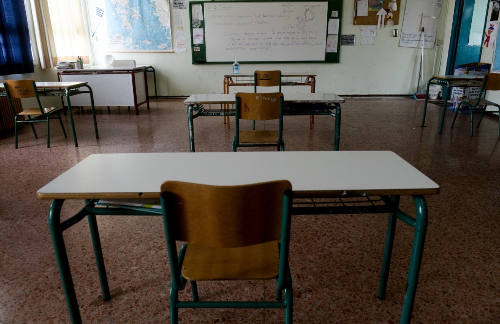 Πάτρα: 15χρονος εξωσχολικός έκαψε με τσιγάρο το χέρι μαθήτριας σε σχολείο