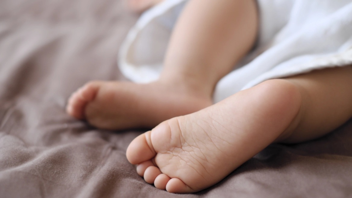 Νεκρό βρέφος βρέθηκε πίσω από καντίνα στη Θεσσαλονίκη