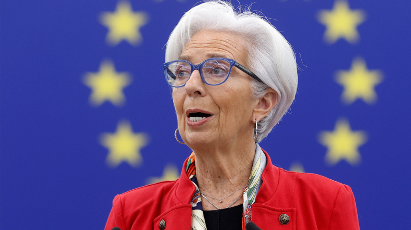 Λαγκάρντ: Αντιφατική αλλά δικαιολογημένη η δύναμη του ευρώ, είναι ευκαιρία για την Ευρώπη