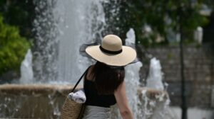 Καιρός: Με άνοδο της θερμοκρασίας ξεκινάει η εβδομάδα - Επιστρέφει η σκόνη από Τετάρτη