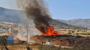 Μαρκόπουλο: Σε εξέλιξη φωτιά τώρα κοντά στον Ιππόδρομο - Ήχησε το 112