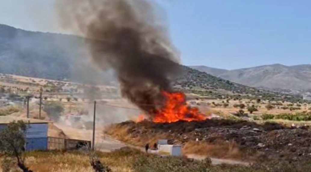 Μαρκόπουλο: Σε εξέλιξη φωτιά τώρα κοντά στον Ιππόδρομο - Ήχησε το 112