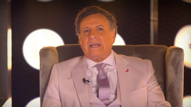 Χάρης Ρώμας: «Μας "μαστίγωσε" ο αέρας αλλά περάσαμε ωραία, και μαστιγωμένοι μας αρέσει η Μύκονος»