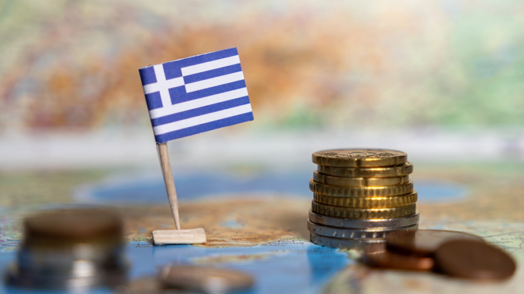 Φθηνότερα δανείζεται η Ελλάδα από τις ΗΠΑ σε βάθος ακόμα και 30ετίας