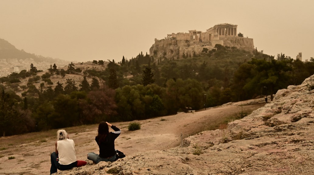 Καιρός: Ανεβαίνει ο υδράργυρος - Έρχεται νέο κύμα αφρικανικής σκόνης