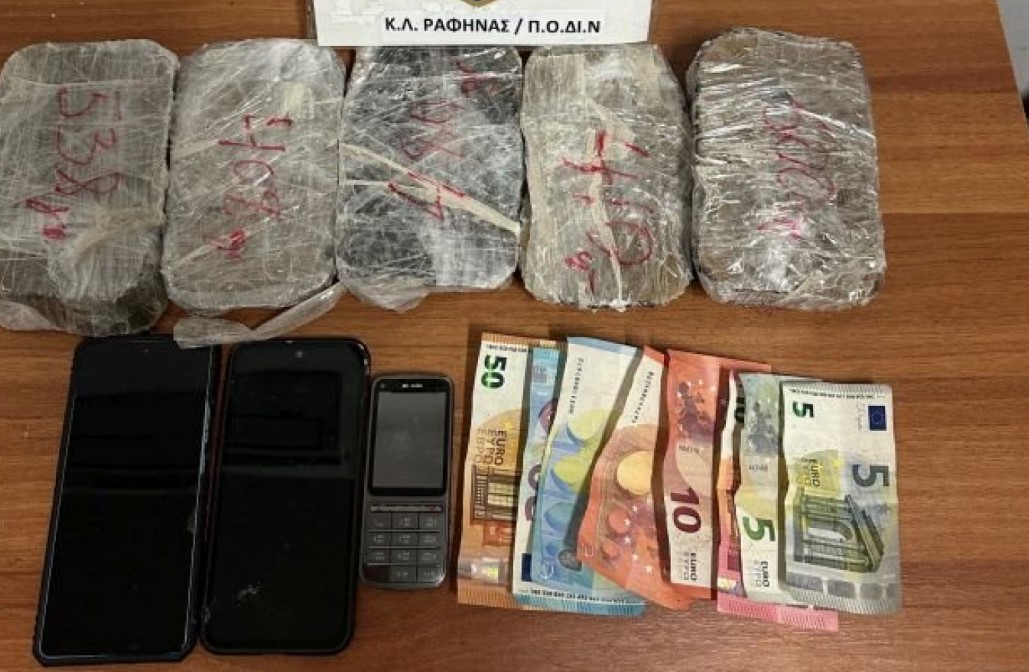 Αττική: Λιμενικοί έπιασαν 37χρονο Αφγανό με 2,5 κιλά ηρωίνης