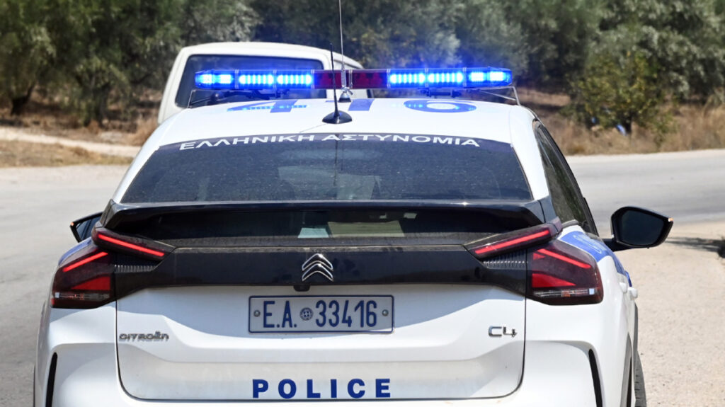 Μύκονος: Η ΕΛ.ΑΣ. ξεσκέπασε κύκλωμα με τσάντες και αξεσουάρ «μαϊμού» - Αυτά είναι τα προϊόντα που πουλούσαν