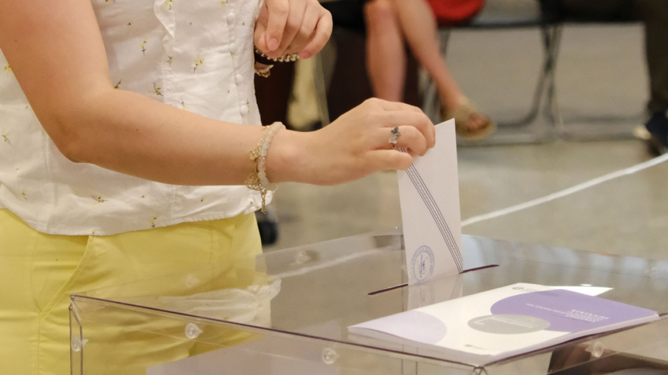 Opinion Poll: Στο 30,4% η ΝΔ – Αυξάνει τη διαφορά από την Πλεύση μέσα σε 17 ημέρες