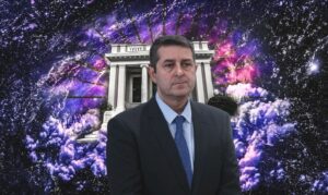 Ενισχυμένος στο Μαξίμου ο Γιώργος Μυλωνάκης 2. «Παγωμένες» οι σχέσεις από το παρελθόν που είχαν διαταραχθεί - Μπήκαν στη μέση μεσολαβητές 3. Έρχεται βαρβάτη αγωγή κατά της εταιρίας που χρηματοδοτούσε την Ομάδα Αλήθειας!