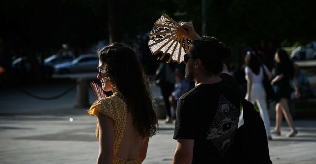 Καιρός: Κορυφώνεται το κύμα ζέστης και σκόνης σήμερα και αύριο - Έρχεται διαταραχή από την Κυριακή