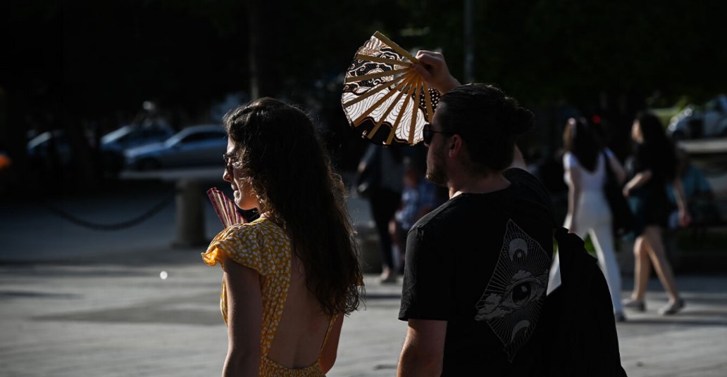 Καιρός: Κορυφώνεται το κύμα ζέστης και σκόνης σήμερα και αύριο - Έρχεται διαταραχή από την Κυριακή