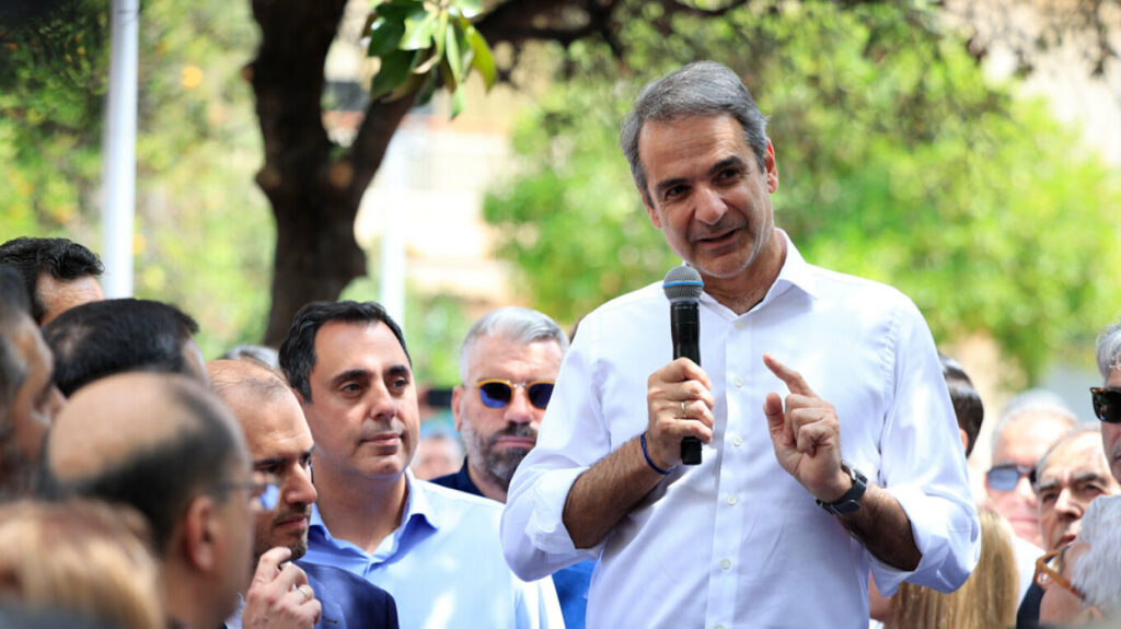 Μητσοτάκης από Μέγαρα: Οι εκλογές θα γίνουν το 2027, οι φωνές του λαϊκισμού πάντα καραδοκούν