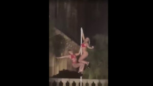 Ανάκτορα Κέρκυρας: «Δεν απαιτείται άδεια, ήταν αθλητική φωτογράφιση» λέει ο δικηγόρος των γυναικών