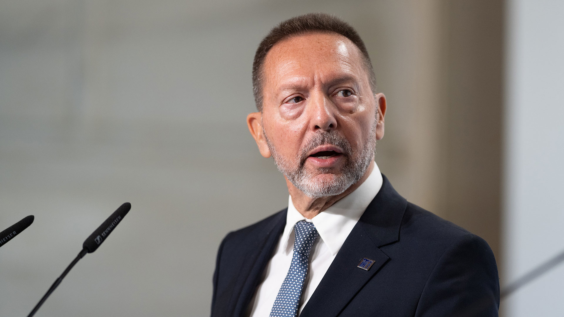 «Δεν υπάρχει κανείς λόγος ανησυχίας, η Ελλάδα πέρασε από μία πολύ μεγάλη κρίση»