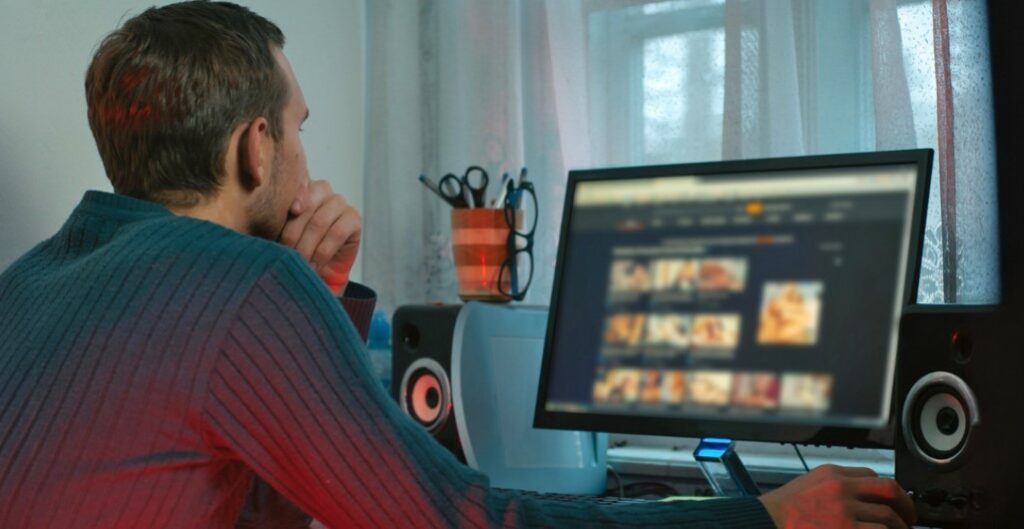 Η Κομισιόν ξεκινά έρευνες κατά γνωστών sites διαμοιρασμού ροζ βίντεο
