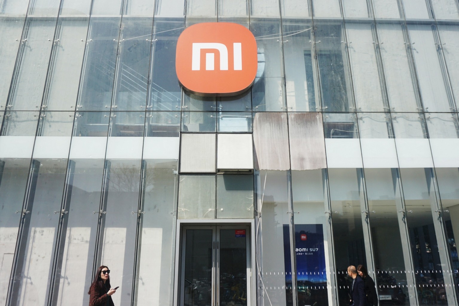 Άλμα εσόδων για τη Xiaomi: $15,5 δισ. το α’ τρίμηνο με ώθηση από smartphones και EVs