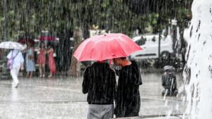 Καιρός: Βρoχερό το σκηνικό σε όλη τη χώρα - Πότε αναμένονται καταιγίδες στην Αττική