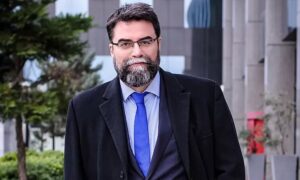 Β. Οικονόμου για Κυρανάκη: Οι νέοι βουλευτές μόλις τους εμπιστευτούν μια θέση εξουσίας φέρονται αλαζονικά