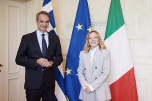 Συμφώνησαν Μητσοτάκης και Μελόνι για τον ελληνικό σιδηρόδρομο – Οι Ιταλoί θα επενδύσουν €360 εκατ. για νέα τρένα και αμαξοστάσια