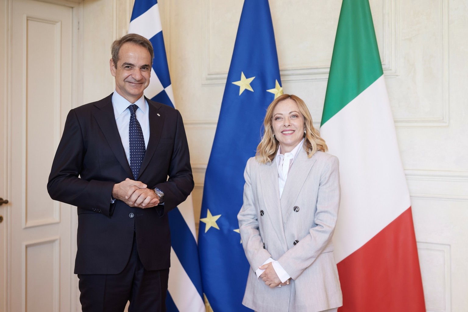 Συμφώνησαν Μητσοτάκης και Μελόνι για τον ελληνικό σιδηρόδρομο – Οι Ιταλoί θα επενδύσουν €360 εκατ. για νέα τρένα και αμαξοστάσια