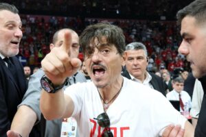 Μηδενική ανοχή από την κυβέρνηση μετά το χάος στο ΣΕΦ, ανακοινώσεις από Μαρινάκη
