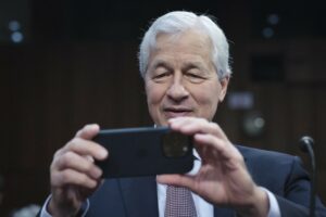 «Εξαρτάται από τον Θεό και το ΔΣ» - Η απάντηση του Ντιμόν για τη συνταξιοδότησή του από την ηγεσία της JPMorgan