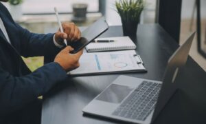 Εργάνη: Αύξηση της μισθωτής απασχόλησης στον ιδιωτικό τομέα τον Απρίλιο