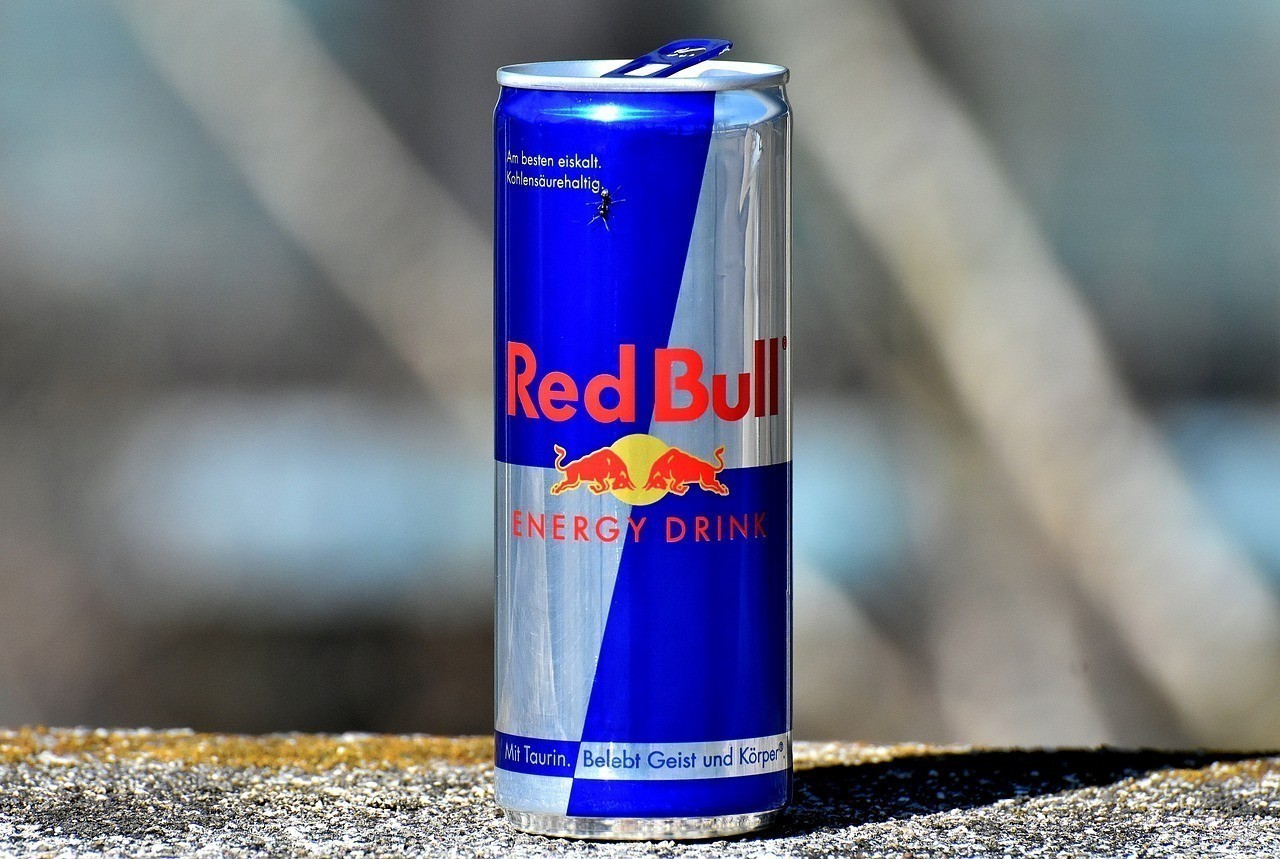Μεταβίβαση μεριδίου $1,1 δισ. της Red Bull από τον Τσάλερμ Γιοβιντίγια σε ελβετικό trust