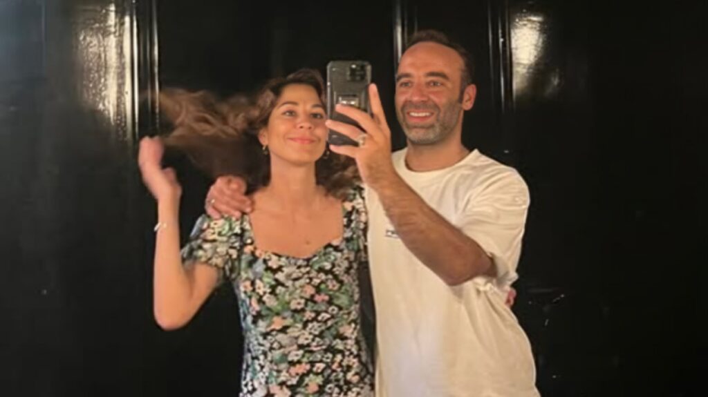 Η Κατερίνα Παπουτσάκη αγκαλιά με τον σύντροφό της στο Instagram