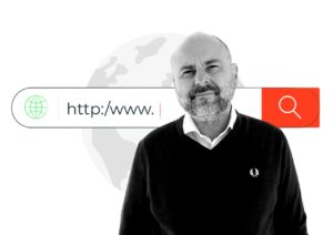 Ο αρχινταραβεριτζής Στασινός του ΤΕΕ, των γνωμοδοτήσεων γιαλαντζί, των δήθεν διαγωνιστικών διαδικασιών, της μοιρασιάς στις ψηφιοποιήσεις, παριστάνει τον παράγοντα ακολουθώντας το παράδειγμα του κολλητού του με τα δίκτυα του περιθωρίου!