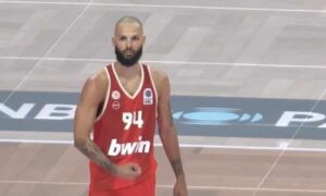 Παίζει κανονικά ο Φουρνιέ, δεν τιμωρήθηκε η εμετική χειρονομία του