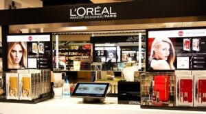 Η L’Oréal εξαγοράζει τη Medik8 – Επέκταση στον κλάδο της εξειδικευμένης περιποίησης δέρματος