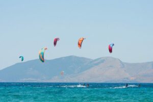 Τραγωδία στη Ρόδο: Νεκρή 31χρονη που έκανε kitesurfing