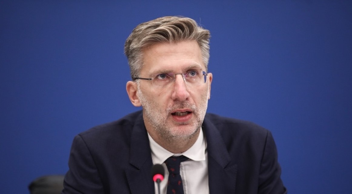 Σκέρτσος για ομιλία Τσίπρα: «Αριστερά φληναφήματα περί δήθεν φορολόγησης του πλούτου»