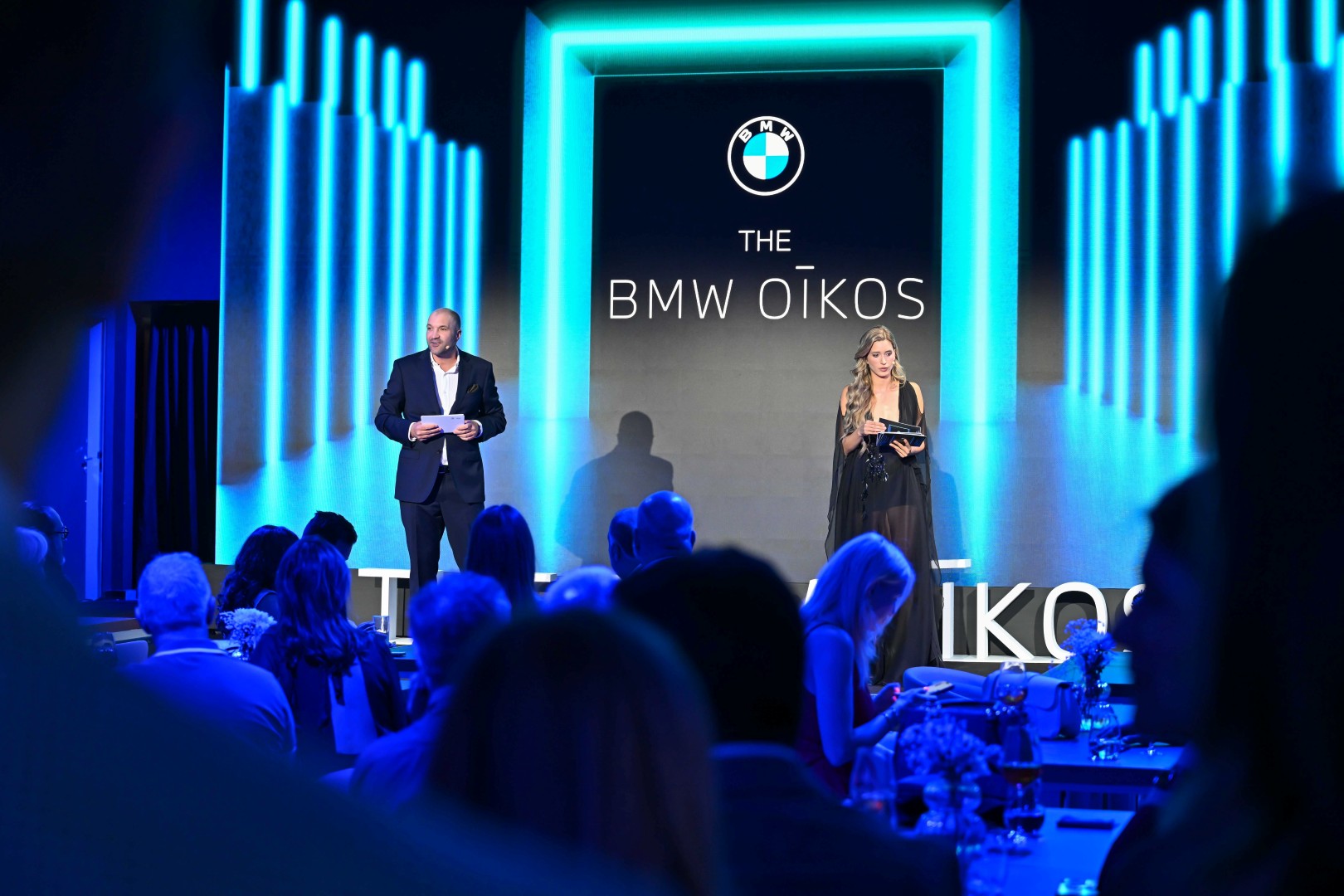 The BMW Oikos: Καινοτομία και πολυτέλεια με φόντο την Αθηναϊκή Ριβιέρα