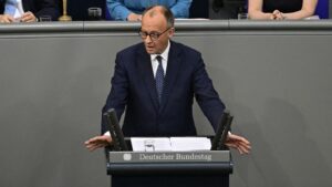 Μερτς: Το Ισραήλ έχει το δικαίωμα να υπερασπιστεί την ύπαρξή του και την ασφάλεια των πολιτών του