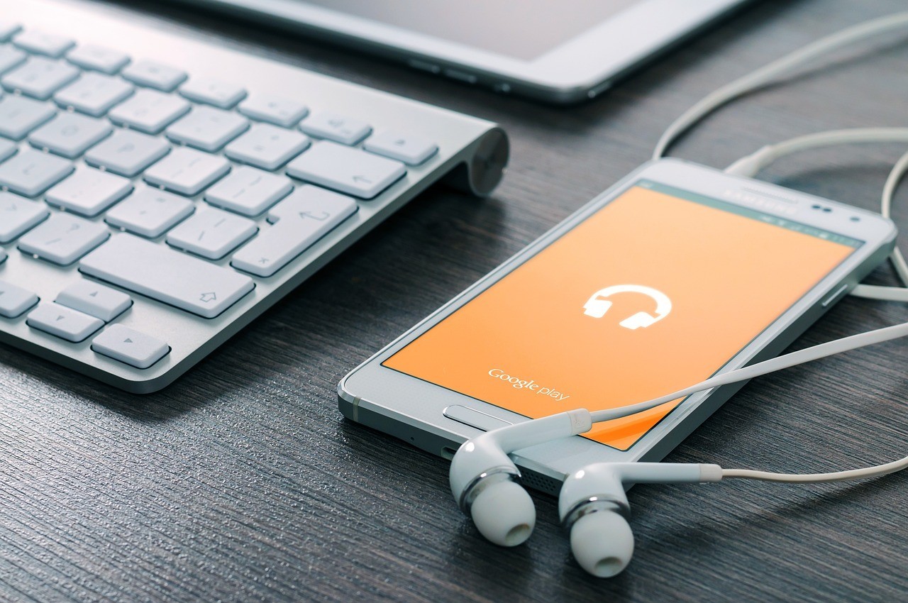 Οι δασμοί Τραμπ πλήττουν Apple και Samsung: Οι επιπτώσεις στην αγορά κινητών