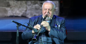 Η πορεία του από το Δελβινάκι Πωγωνίου μέχρι τον Λευκό Οίκο, δείτε βίντεο