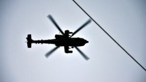 Tέσσερις Αμερικανοί και ο Έλληνας πιλότος οι επιβάτες του ελικοπτέρου που έπεσε στη Βουλιαγμένη