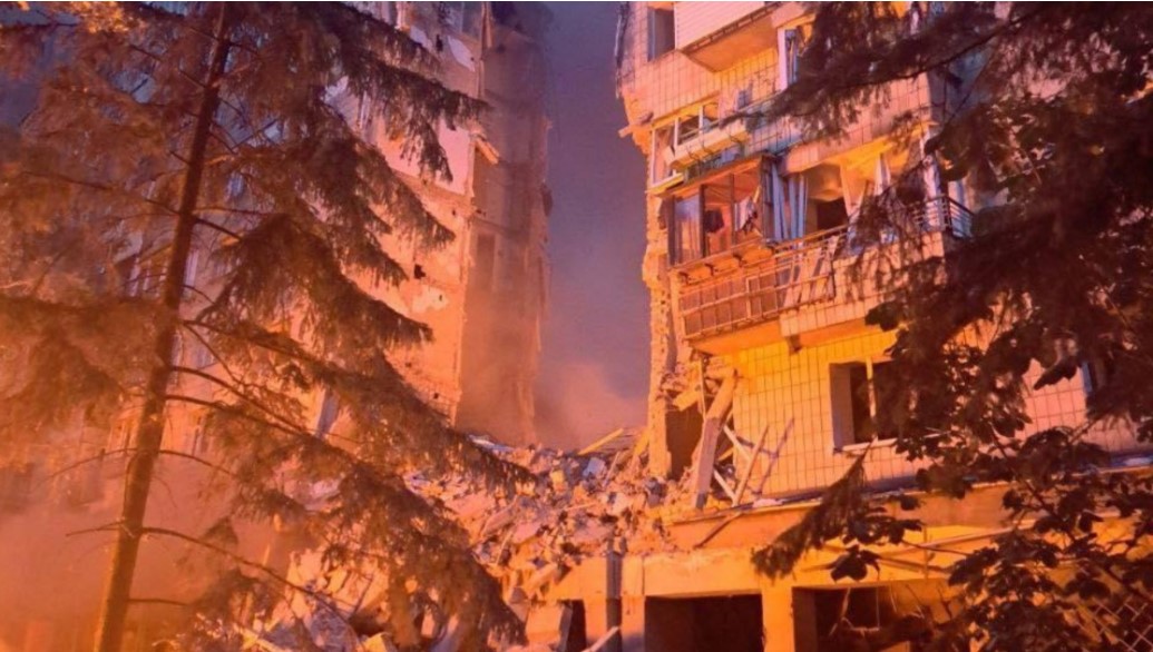 Ουκρανία: Αμερικανός νεκρός, 16 τραυματίες στην επιδρομή της Ρωσίας στο Κίεβο