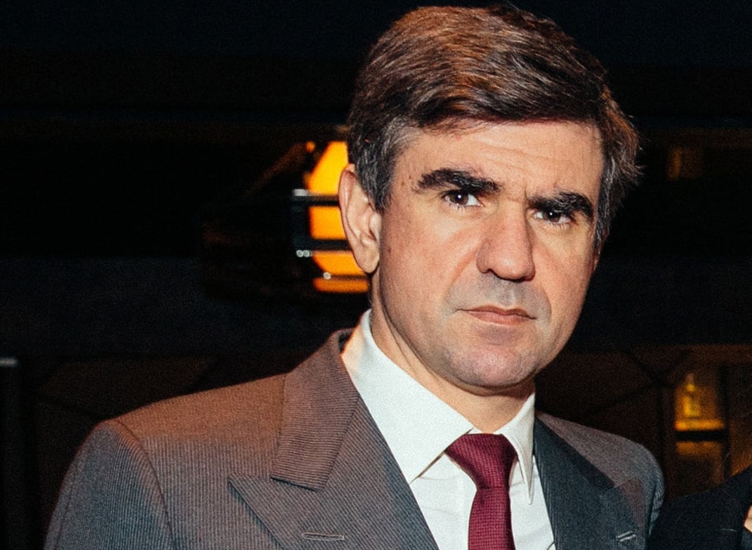 AVE: Τα σχέδια του Νίκου Βαρδινογιάννη για επέκταση της Carrefour και η Bazaar
