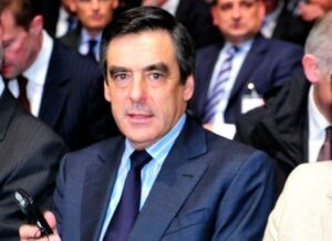 Η γαλλική Δικαιοσύνη καταδίκασε τον Φιγιόν σε τέσσερα χρόνια με αναστολή