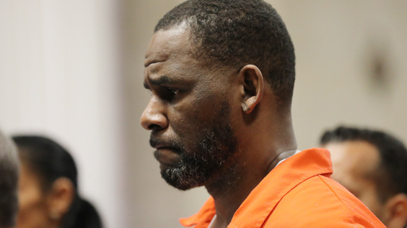 Στο νοσοκομείο ο R. Kelly μετά από υπερβολική δόση φαρμάκων στη φυλακή
