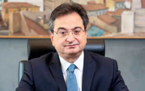 Φωκίων Καραβίας (Eurobank): Μονόδρομος οι επενδύσεις - Απορρόφηση του 75% των πόρων του RRF