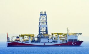 Τα πλωτά γεωτρύπανα του Θόδωρου και της Γιάννας Αγγελοπούλου που κατέληξαν στα χέρια του Ερντογάν και το «βαφτιστήρι» ονόματι Πορθητής που σήμερα σουλατσάρει στο Αιγαίο!