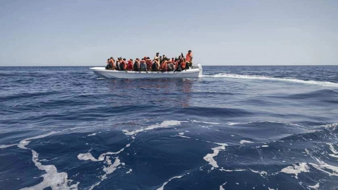 Εντοπίστηκαν και διασώθηκαν 73 μετανάστες από το Λιμενικό Σώμα νότια της Γαύδου