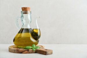 Λάδι: Σε ιστορικό χαμηλό η τιμή – Μάχη προσφορών στο λιανεμπόριο - Συμφωνία ΕΕ με ΗΠΑ: Προσδοκίες για εξαίρεση ελληνικών προϊόντων από τον δασμό