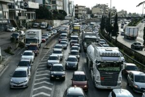 Αλλάζει η οδική ασφάλεια: Κάμερες σε οκτώ επιλεγμένα σημεία της Αττικής και σε 10 γραμμές λεωφορείων