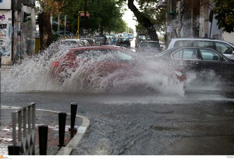 Προβλήματα από την κακοκαιρία σε Θεσσαλία και Βόρεια Ελλάδα – Πού θα έχει φαινόμενα σήμερα