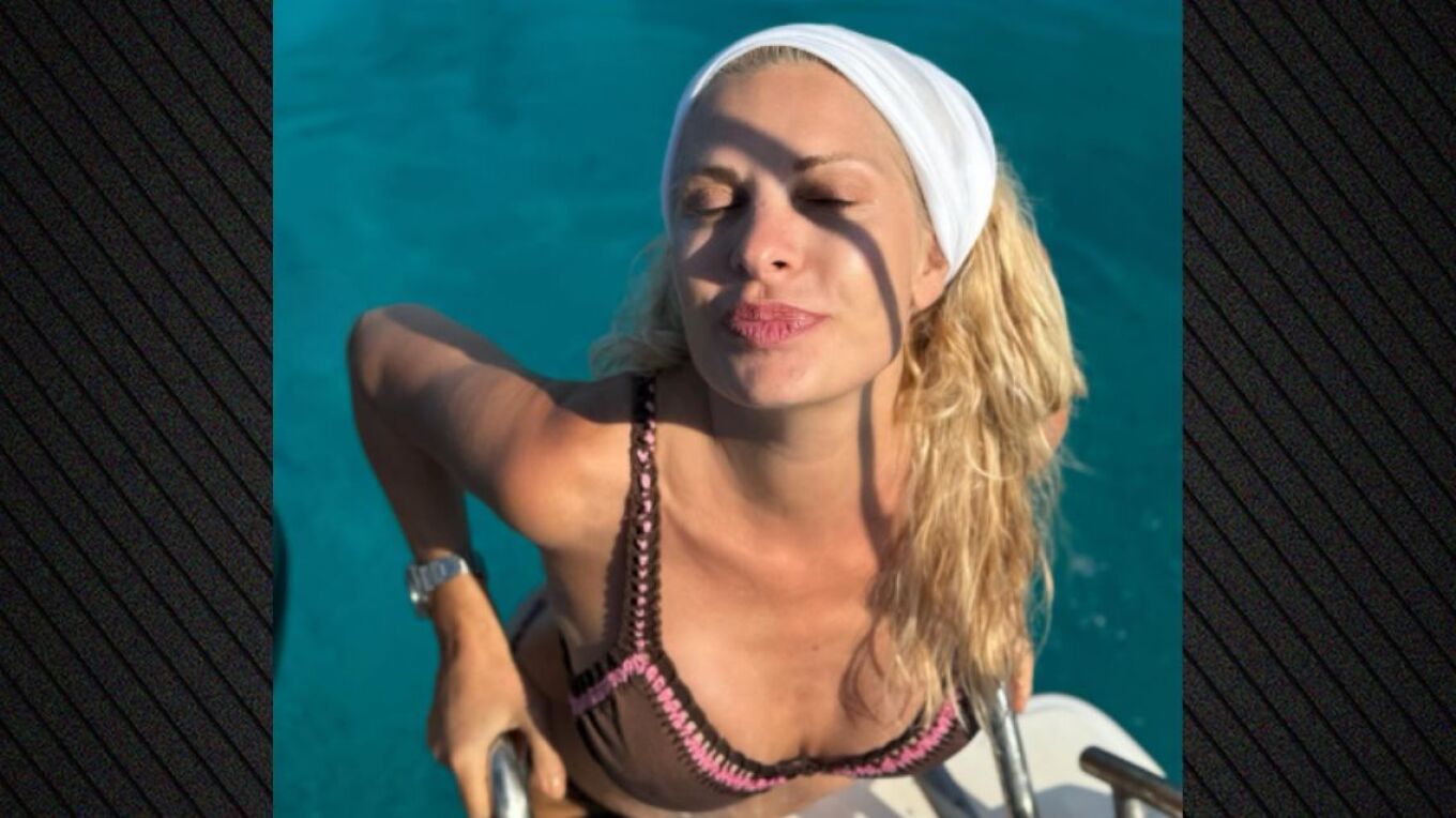Ελένη Μενεγάκη: Διακοπές στους Παξούς - Δείτε φωτογραφίες